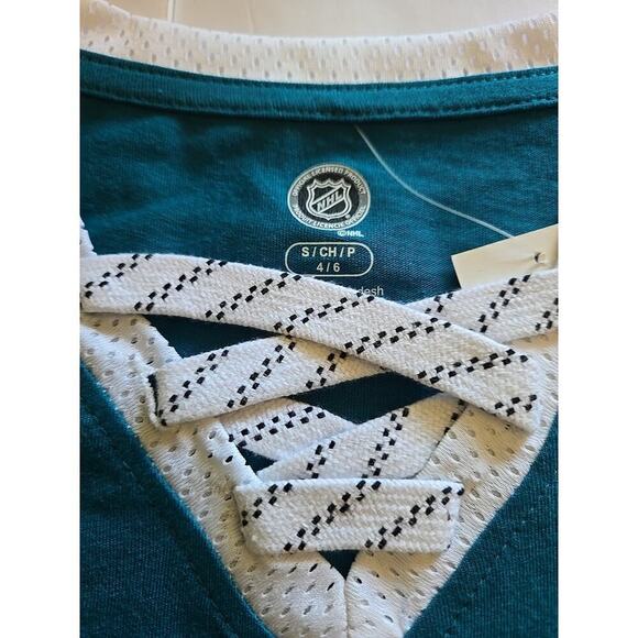 NHL San Jose Sharks Women T Shirt Short Sleeve Small 4/6 Teal Curved Hem - Picture 3 of 11